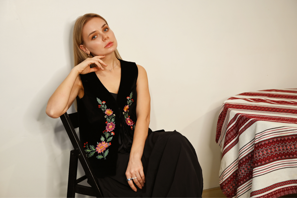 Lila Vi дарує слухачам святкову щиру колядку «Світла Коляда»