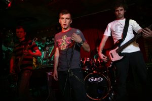 БЕЗ ОБМЕЖЕНЬ 27 років! Як розпочинався шлях гурту?