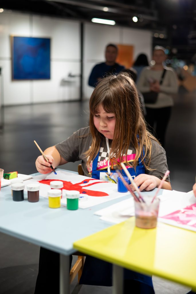 Mint x Відчуй перетворює дитячі малюнки на fashion-принт