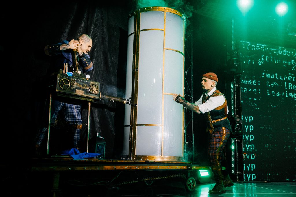 Як пройшло новорічне циркове шоу від Magic Brothers