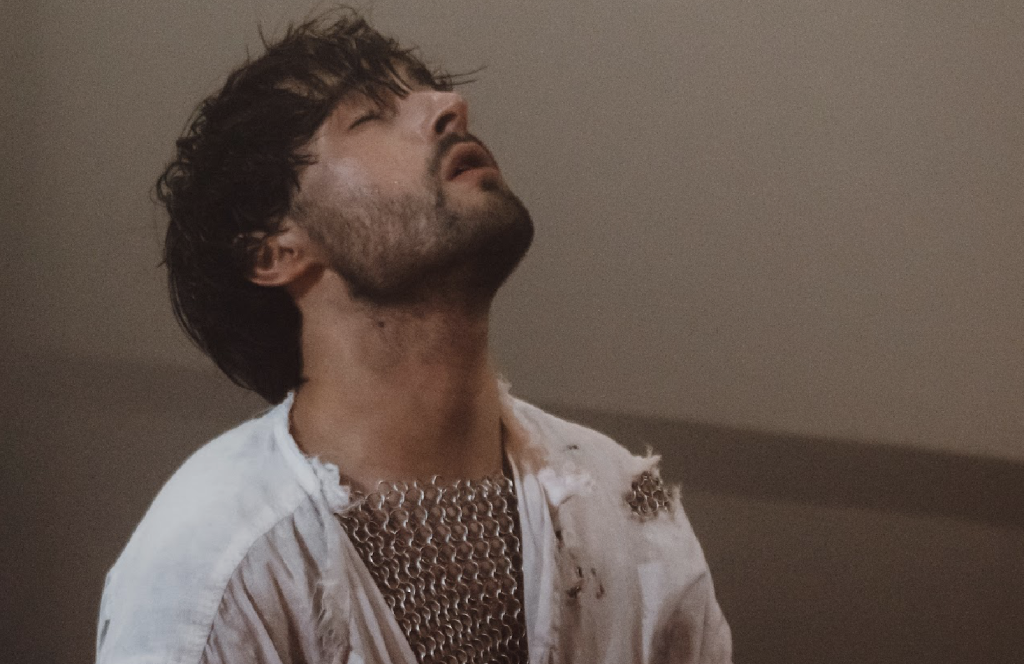 KHAYAT показав перші кадри з майбутнього кліпу «Герци»