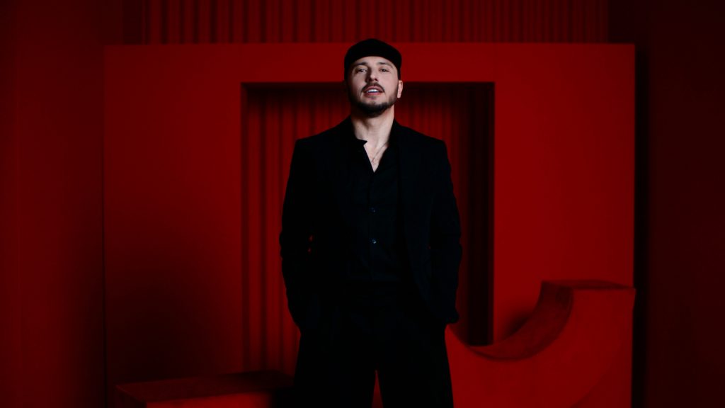 Сергій Мироненко презентує пісню “Одна на мільйон”