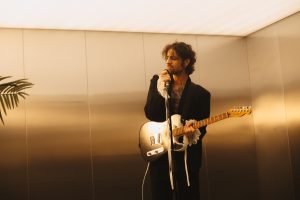 Володимир Дантес випустив EP «треба йти» з 6 треків