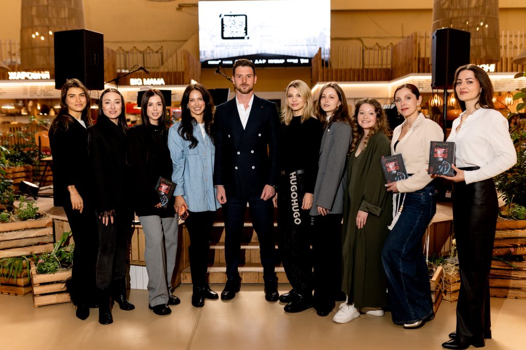 Актор Павло Текучев провів читання «Віршів з бійниці»