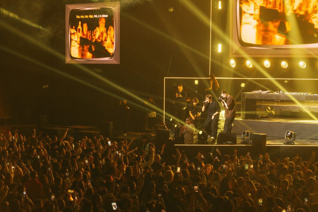 Київ танцював під хіти 80-х 90-х і 2000-х: «ТАК А ШО ТИ?»