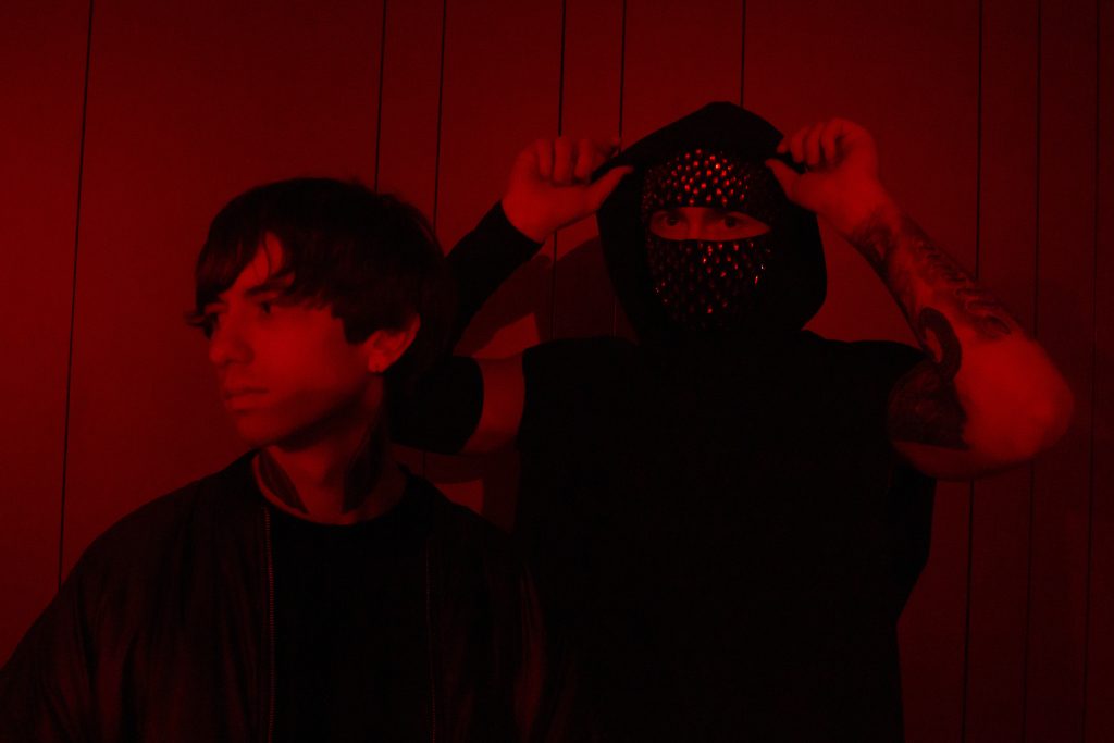 Артисти MAKO та elarm презентують спільний трек DANSE