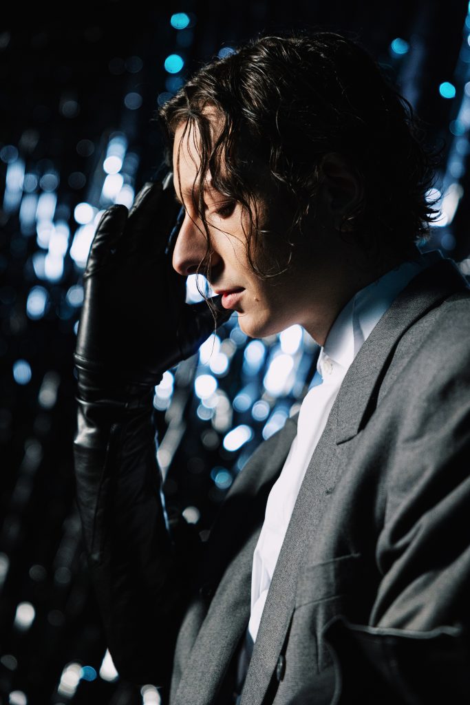 Вийти з-за лаштунків: як Anton Kukri починає власну історію