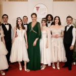 Чотири вихованки прийомних родин стали дебютантками Віденського балу в Києві