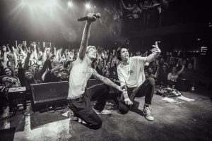 «Безжалісно і ніжно»: новий сингл «Сусіди Стерплять»