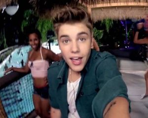 Justin Bieber — Beauty And A Beat (переклад українською)
