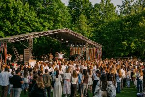 ДахаБраха Пиріг і Батіг: виконавці об’єднуються у пам’ять Чеки