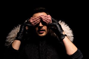 Ведучий “Караоке на Майдані” ХАС презентує емоційний сингл