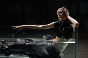 Уляна Шуба знімає фату у новому релізі “Фаталіті”