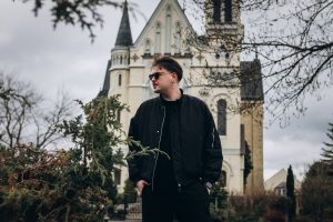 Admiralov презентує трек «Лети моя душа» про трансформацію