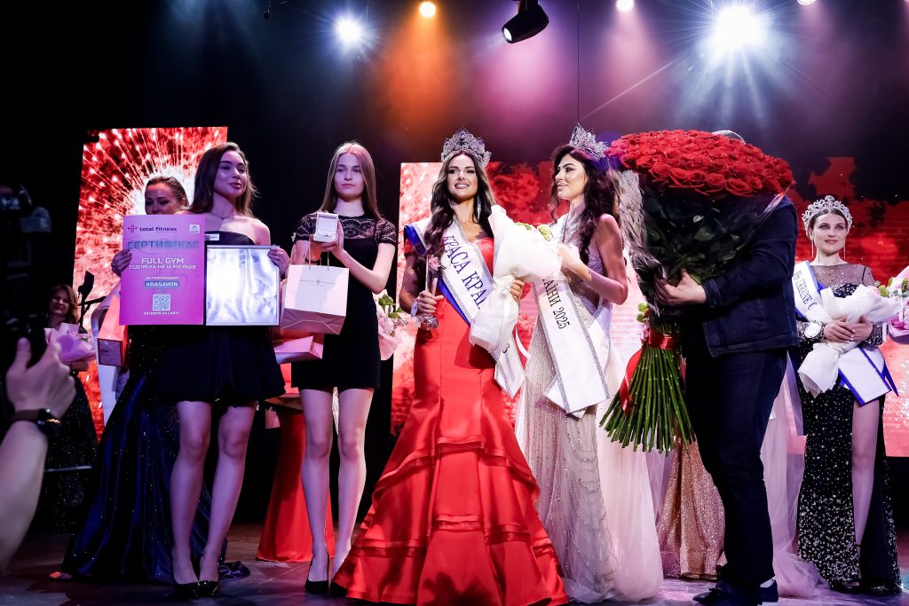 Аліна Зозуля перемогла у «КРАСА КРАЇНИ / Mrs Ukraine 2026»