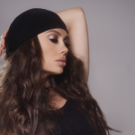 Співачка Yarosa Burnos презентує англомовний EP “Why”