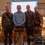 За підтримки МУЗВАР: благодійна автограф-сесія Дмитра Кулеби