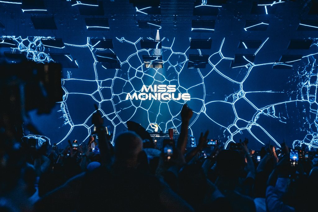 Miss Monique представила на Tomorrowland шоу BIORHYTHM