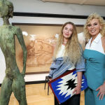 В Art Ukraine Gallery презентували книгу-каталог «Мій Едем» та провели унікальну зустріч зі скульптором Олександром Сухолітом