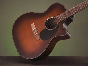 Anthony Romeno та Lady Vale – Play the Guitar (переклад)