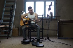 Окриляти та руйнувати: Ikigai презентує «Качєлі»