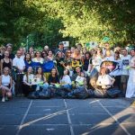 Українські селебриті розпочали сезон толок до Всесвітнього дня прибирання та підписали екологічний маніфест
