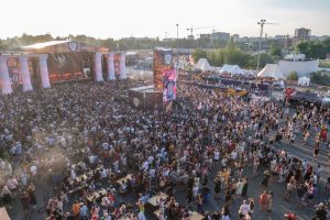 Другий день Faine Misto 2026: тисячі гостей, сміливіші образи та океан музики від Лізи Бібікової до ONUKA