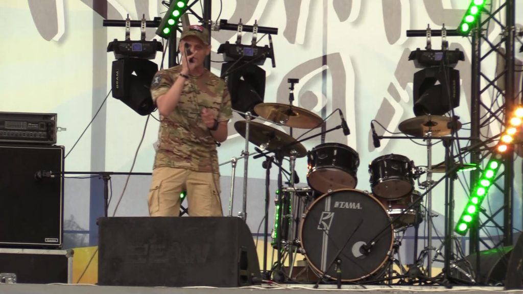 Кос Кастянич і TONE ARMY випустили реп-трек