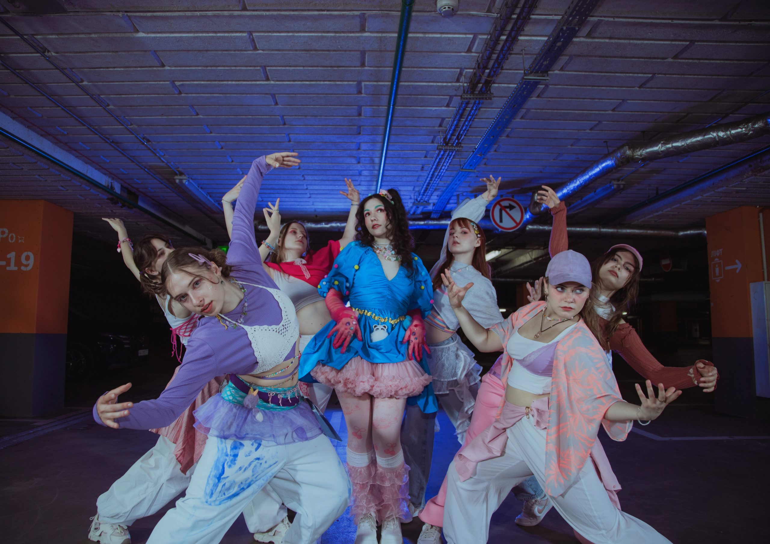 Alice Change - «h8»: нова денс-поп пісня про хейт у соцмережах
